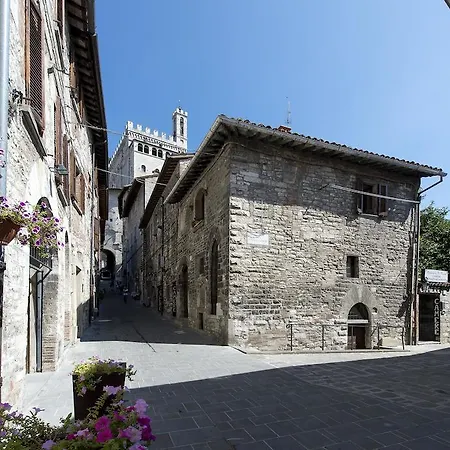 ベッド・アンド・ブレックファスト Residenza Di Via Piccardi グッビオ